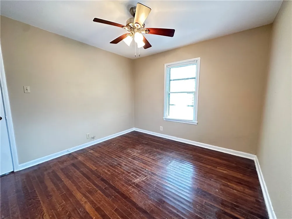921 Oak Street Taft, TX 78390