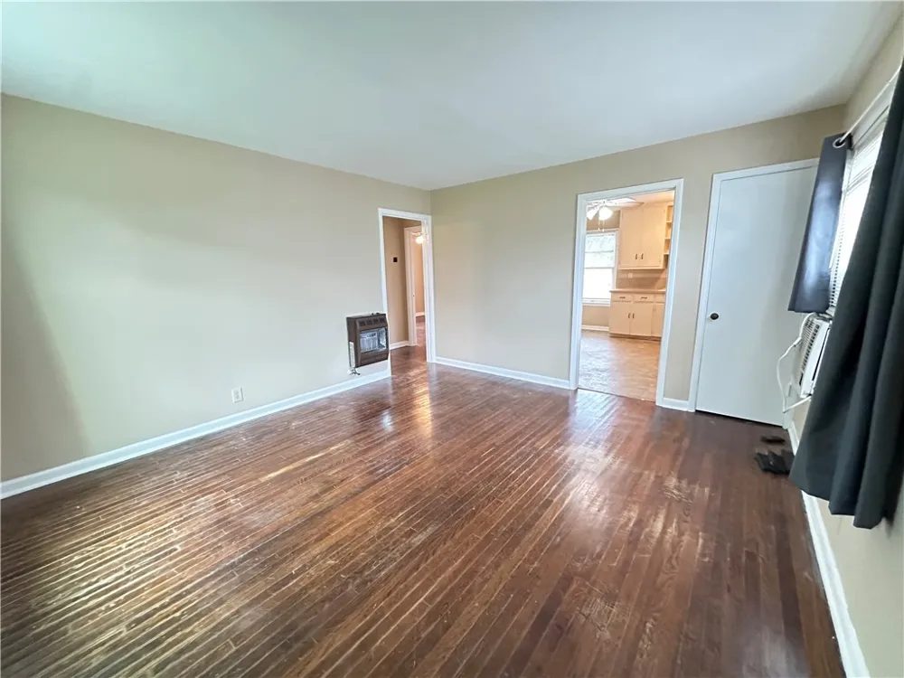 921 Oak Street Taft, TX 78390