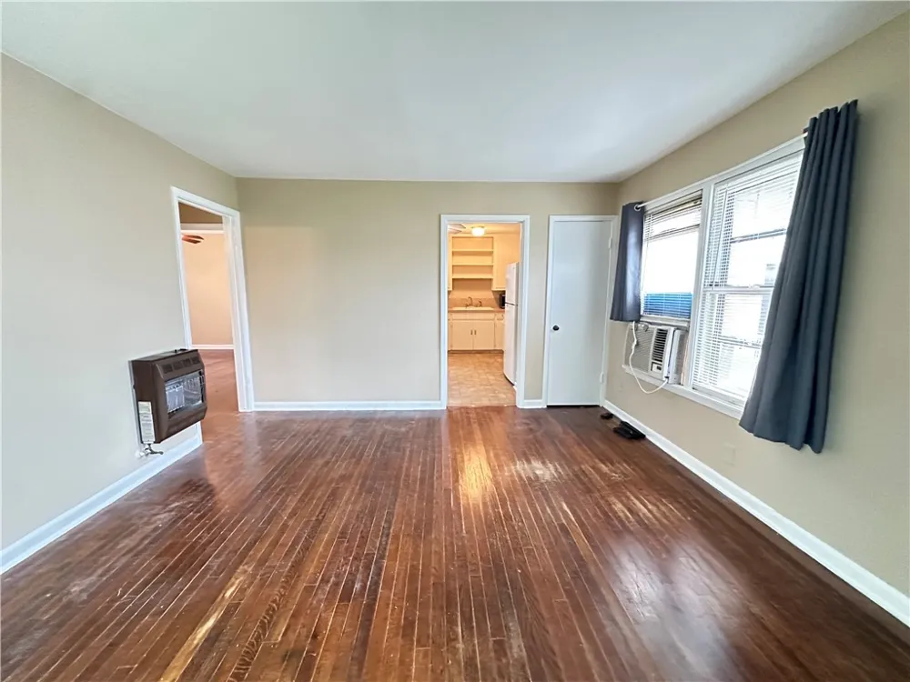 921 Oak Street Taft, TX 78390