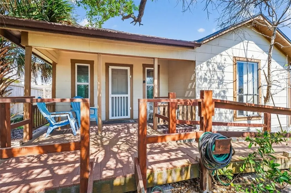 320 Trojan Street Port Aransas, TX 78373