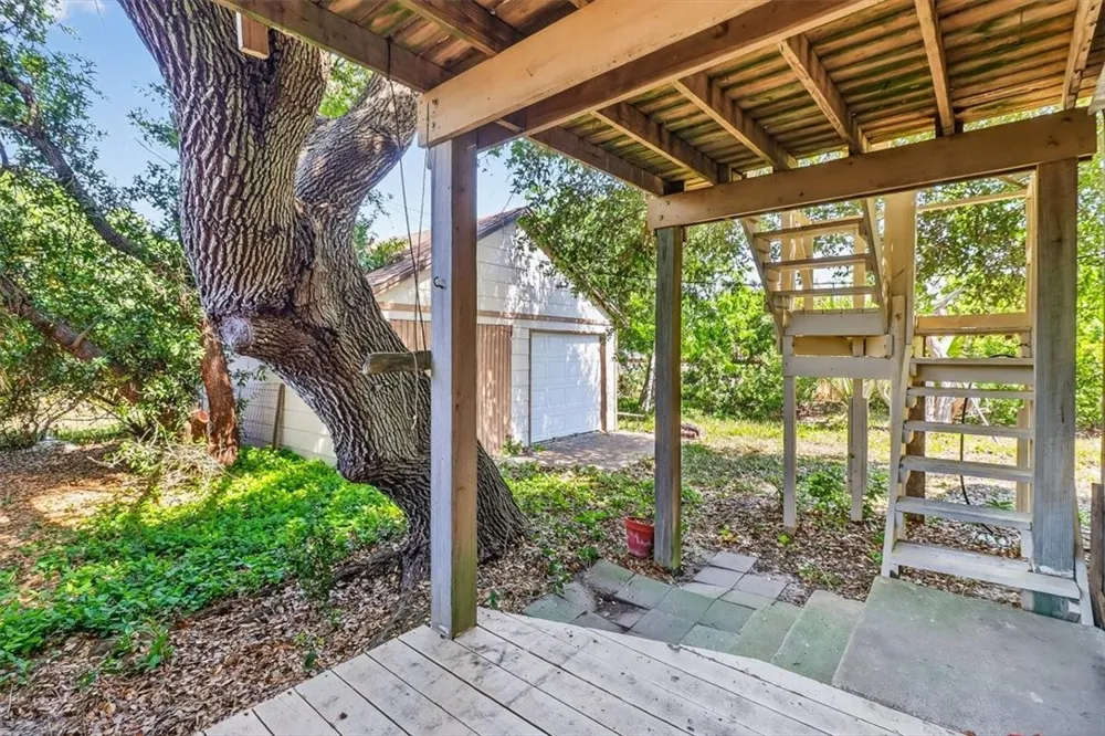 320 Trojan Street Port Aransas, TX 78373