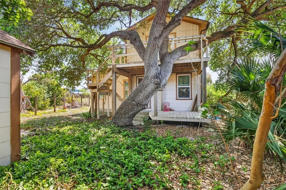 320 Trojan Street Port Aransas, TX 78373