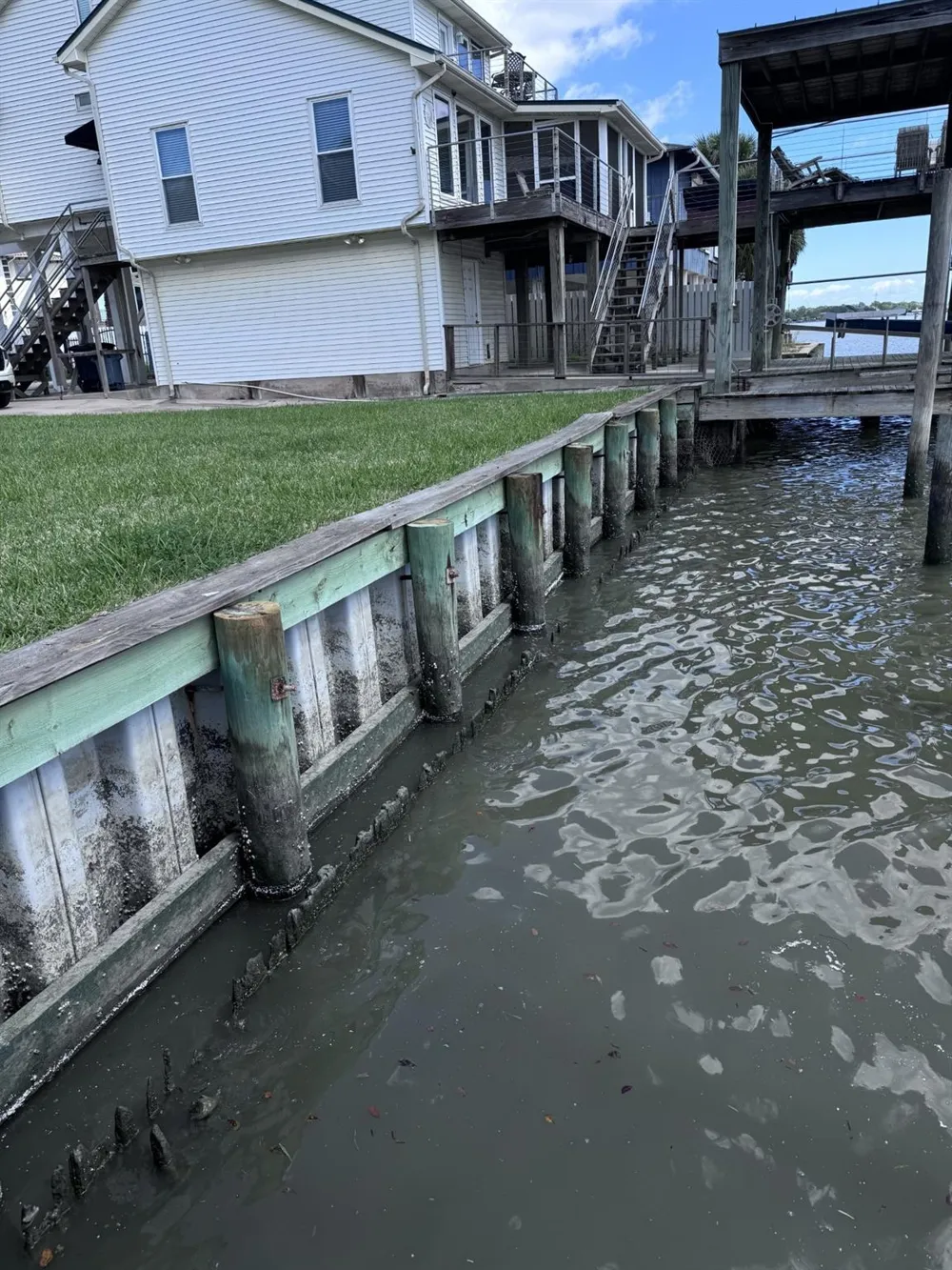 2112 Fenwood Street Kemah, TX 77565
