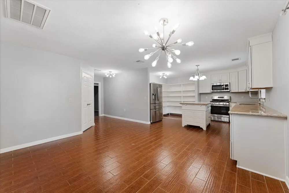 9250 County Road 302 Plantersville, TX 77363