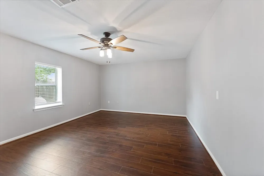 9250 County Road 302 Plantersville, TX 77363