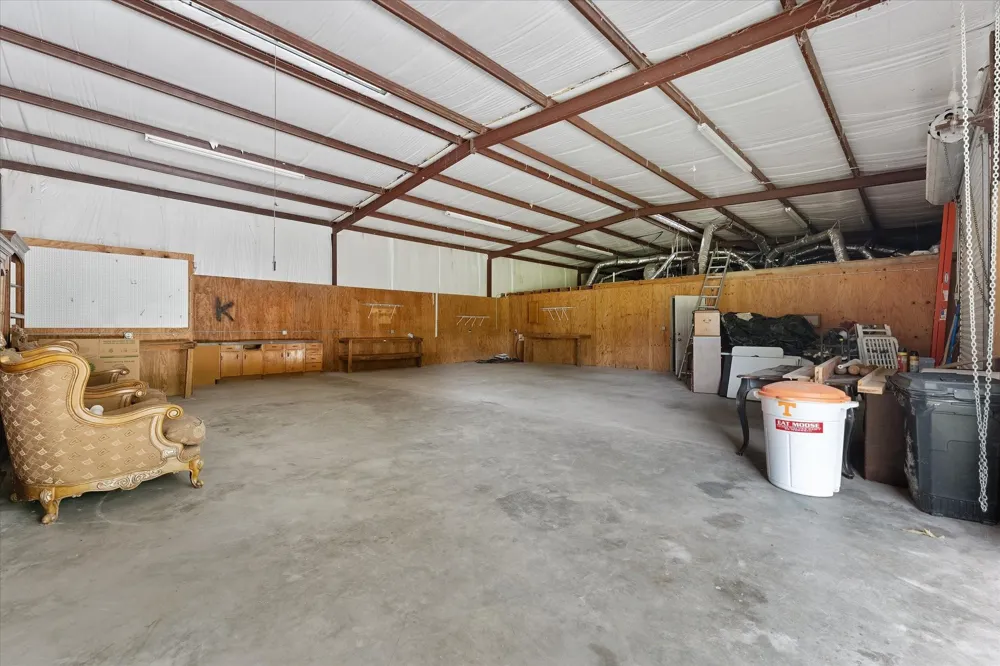 9250 County Road 302 Plantersville, TX 77363