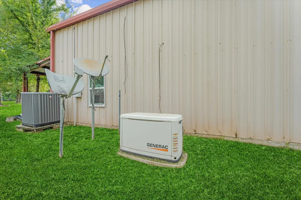 9250 County Road 302 Plantersville, TX 77363