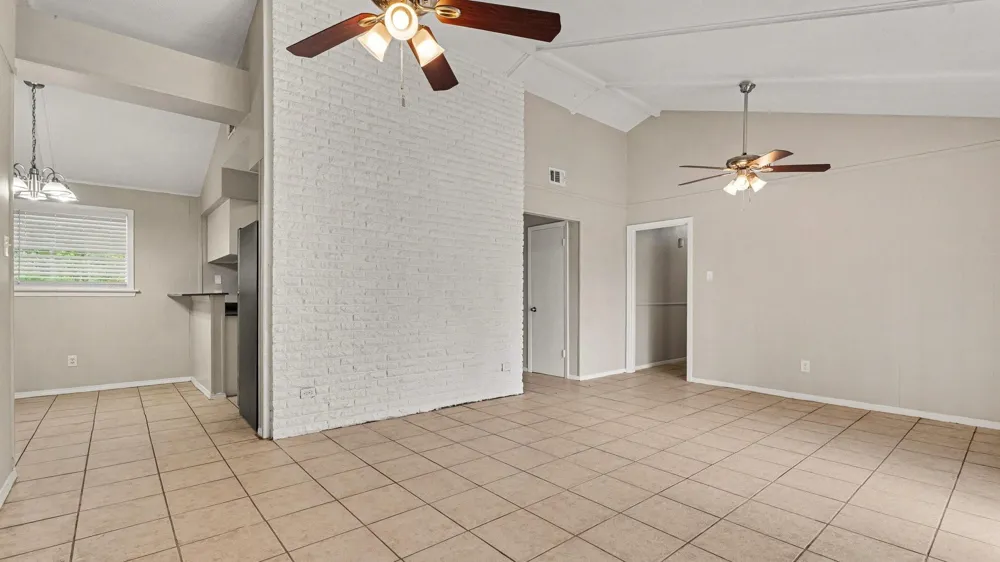 722 Fall Creek Drive Houston, TX 77336