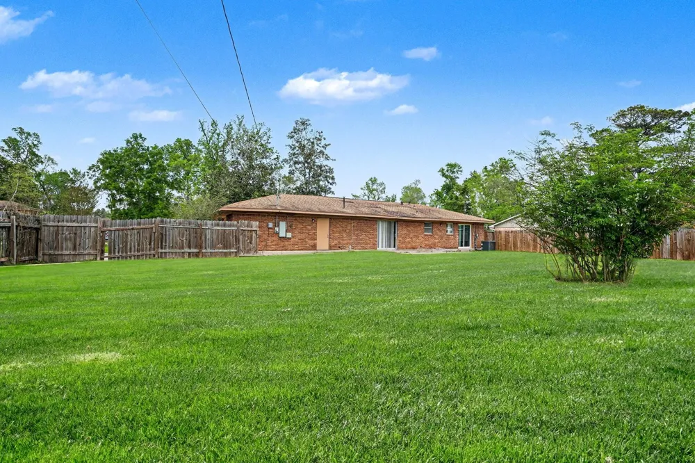 722 Fall Creek Drive Houston, TX 77336