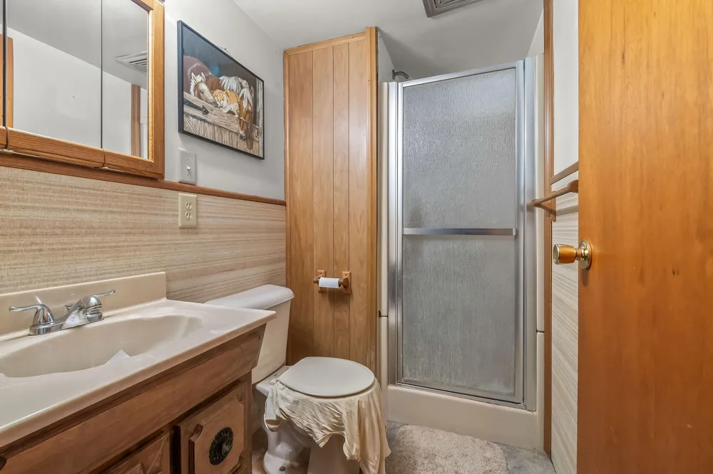 104 Mcclellan Street Hillsdale, MI 49242