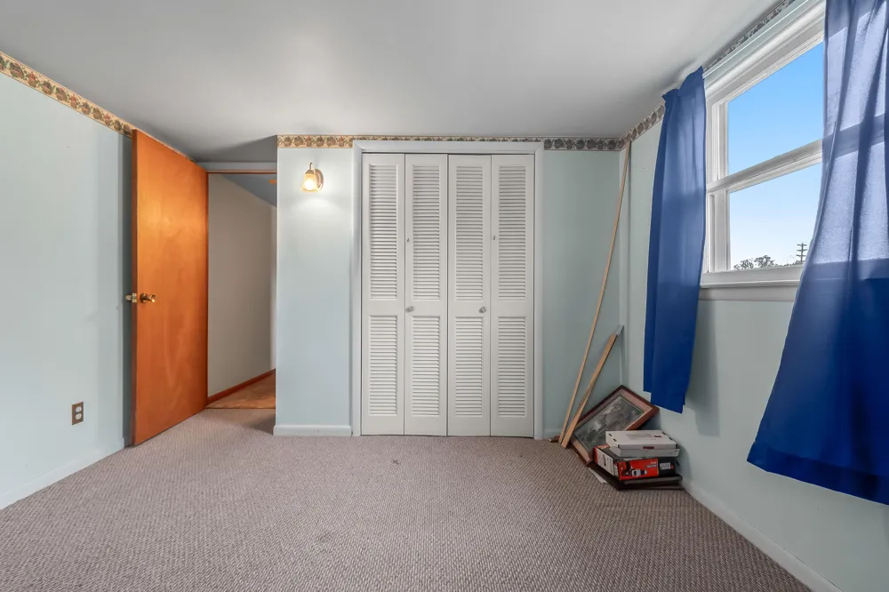 104 Mcclellan Street Hillsdale, MI 49242
