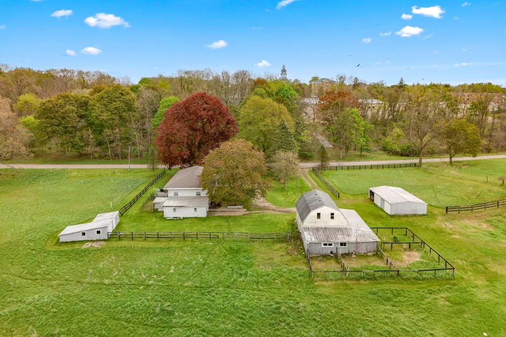 104 Mcclellan Street Hillsdale, MI 49242
