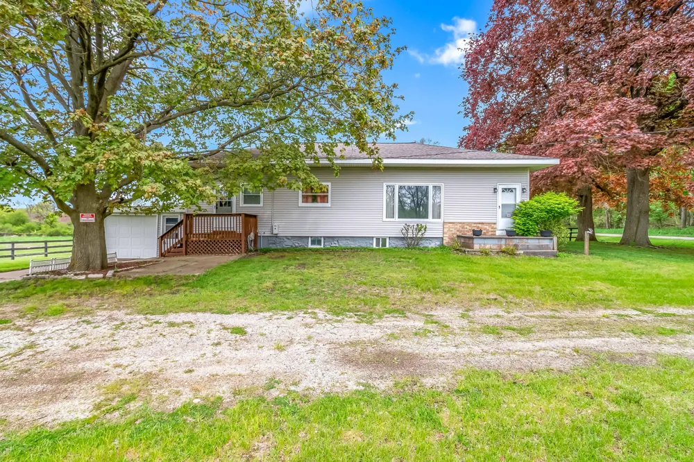 104 Mcclellan Street Hillsdale, MI 49242