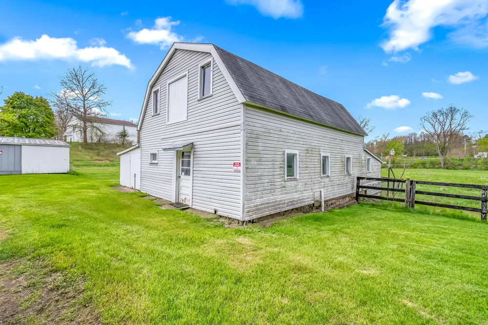 104 Mcclellan Street Hillsdale, MI 49242