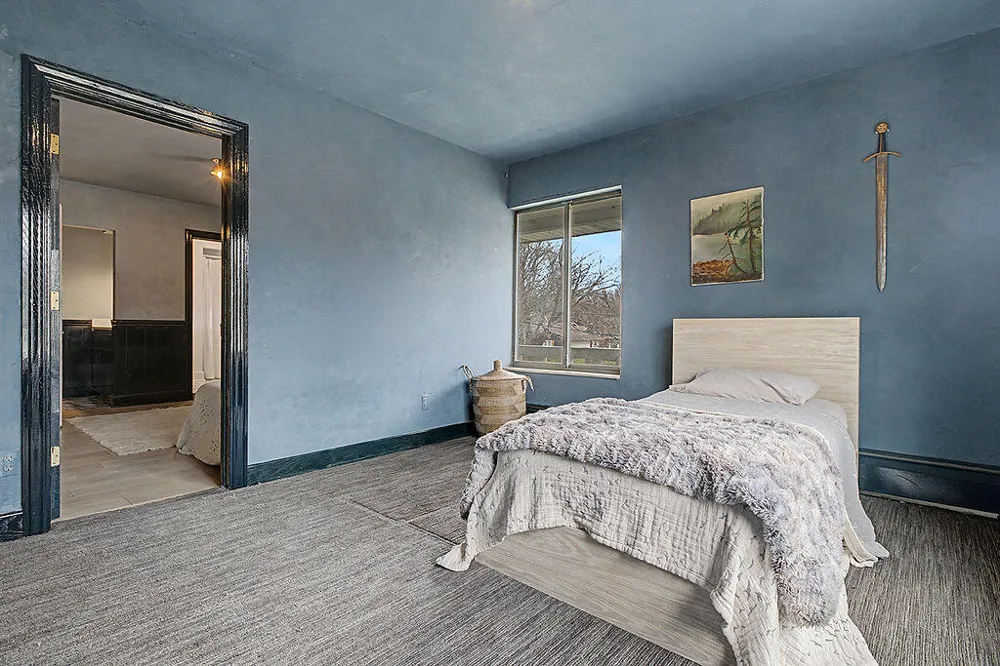 1217 El Camino Drive NW Grand Rapids, MI 49504