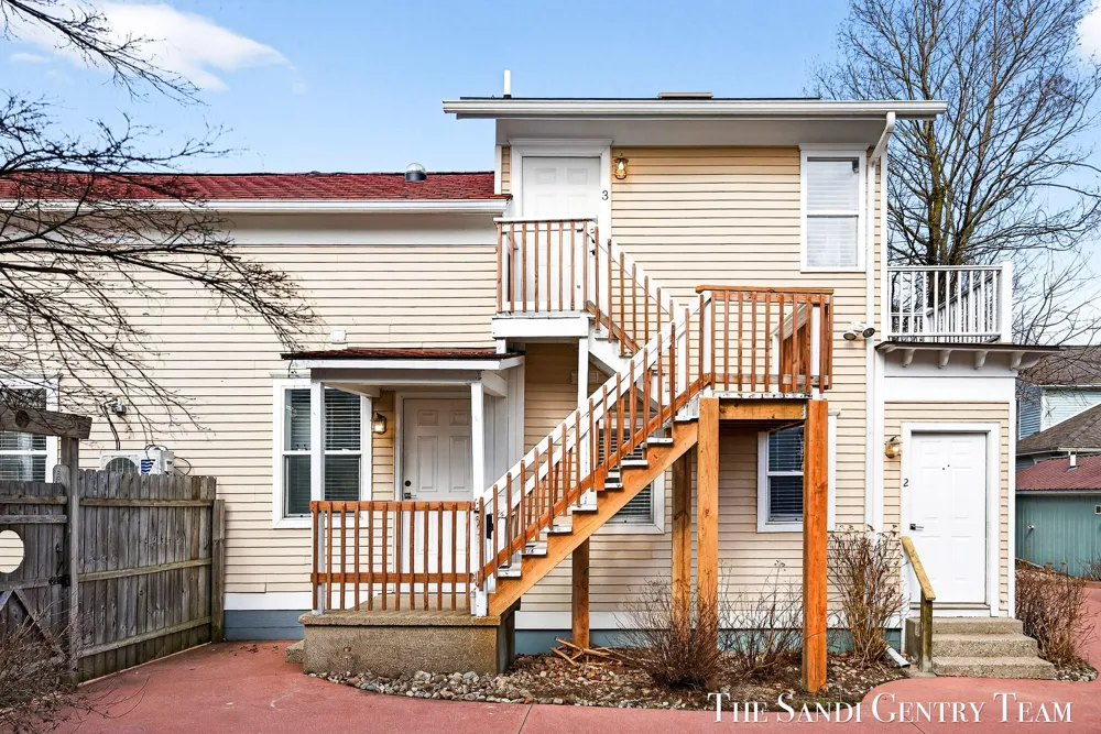 209 Clinton Avenue Grand Haven, MI 49417