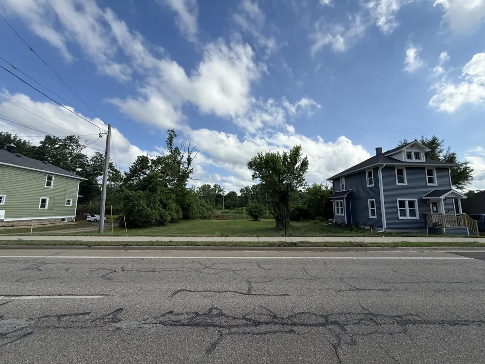 4309 W Michigan Avenue Kalamazoo, MI 49006