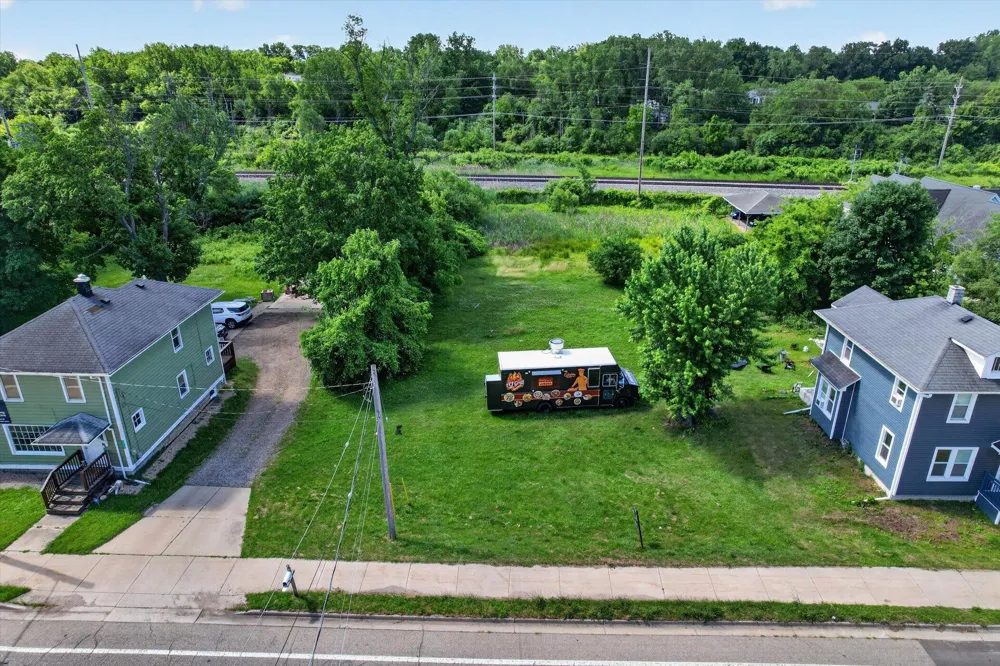 4309 W Michigan Avenue Kalamazoo, MI 49006