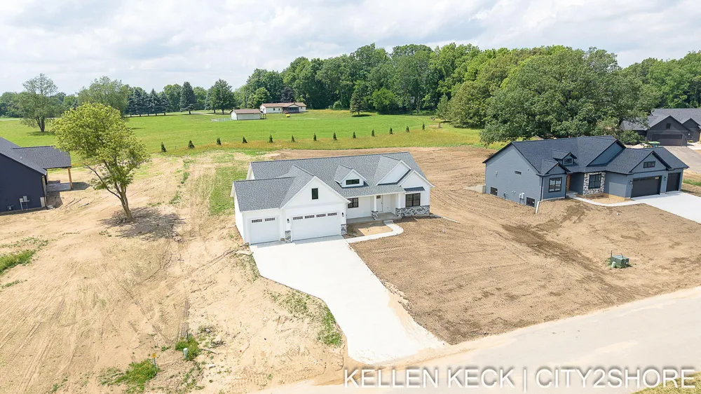 11325 Bancroft Way SE Alto, MI 49302
