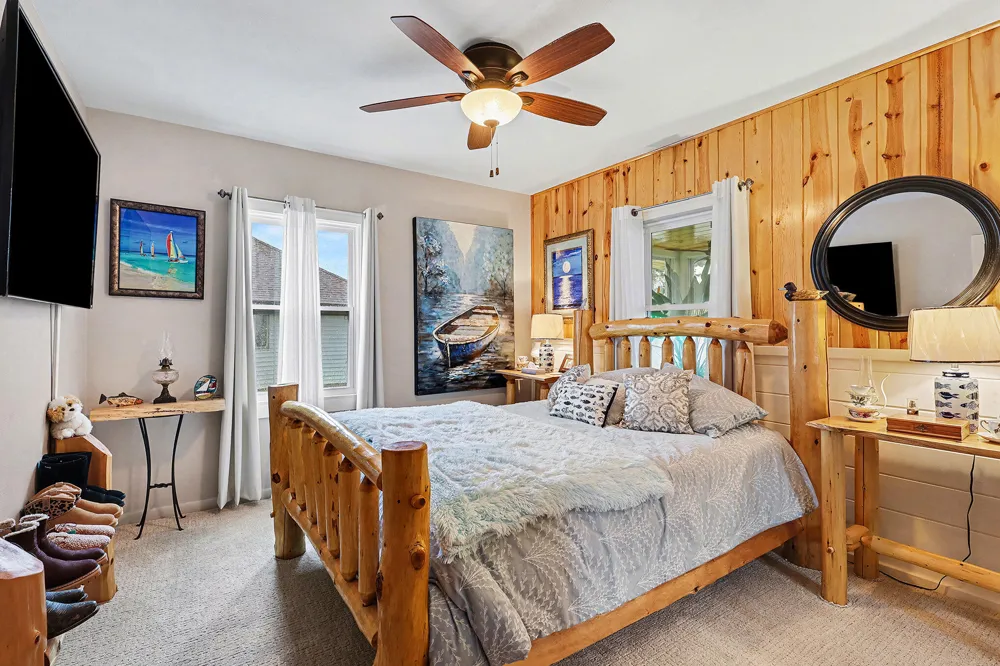 1835 Edgewater Street Muskegon, MI 49441