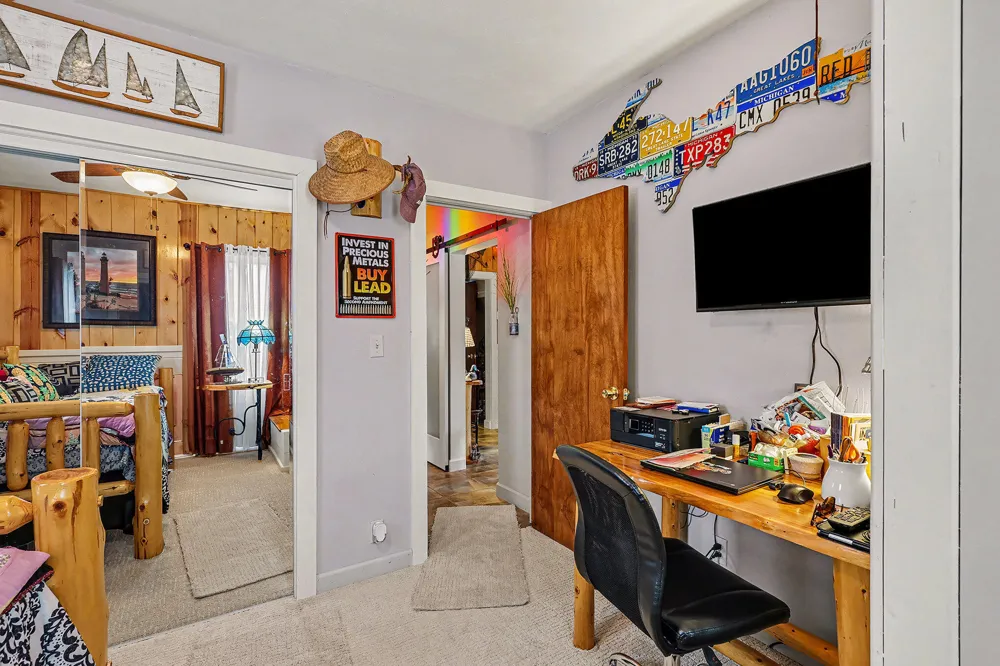 1835 Edgewater Street Muskegon, MI 49441