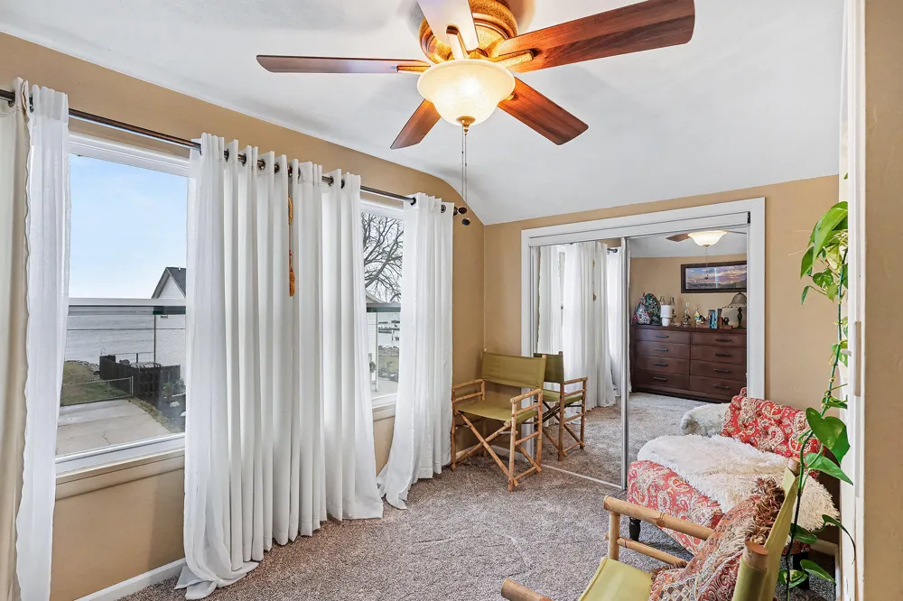 1835 Edgewater Street Muskegon, MI 49441