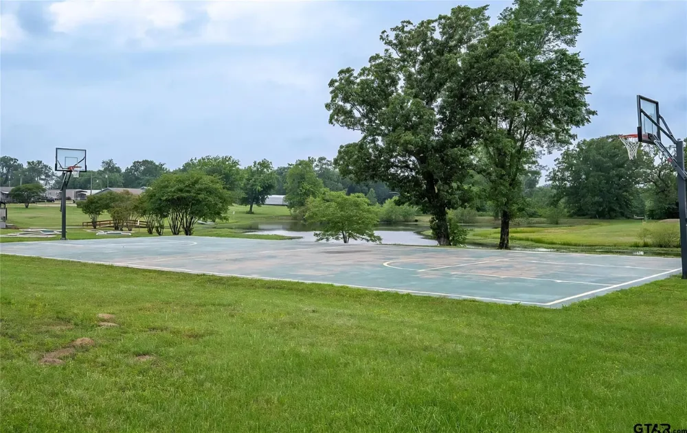 370 SIOUX Quitman, TX 75783