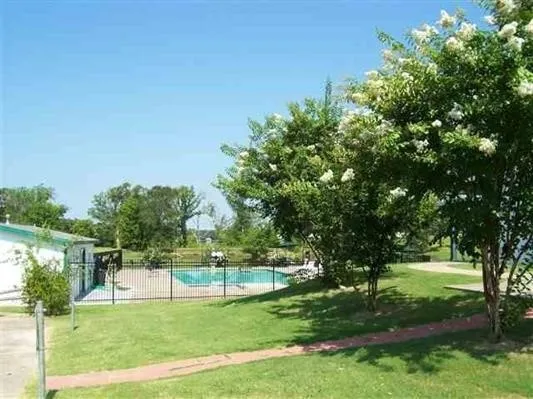 370 SIOUX Quitman, TX 75783