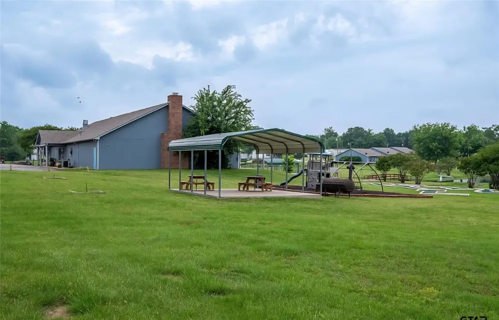 370 SIOUX Quitman, TX 75783