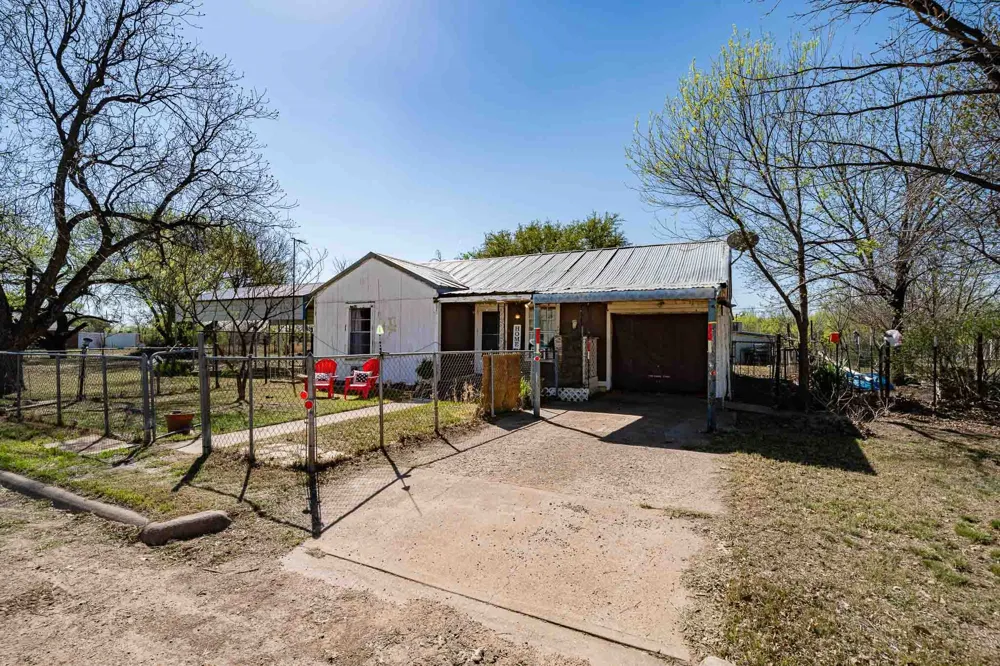 814 Texas Street Stamford, TX 79553
