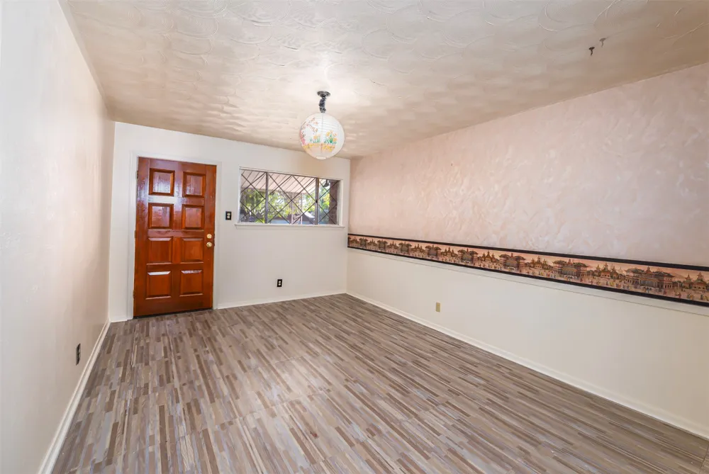 4557 Dee Lane Haltom City, TX 76117