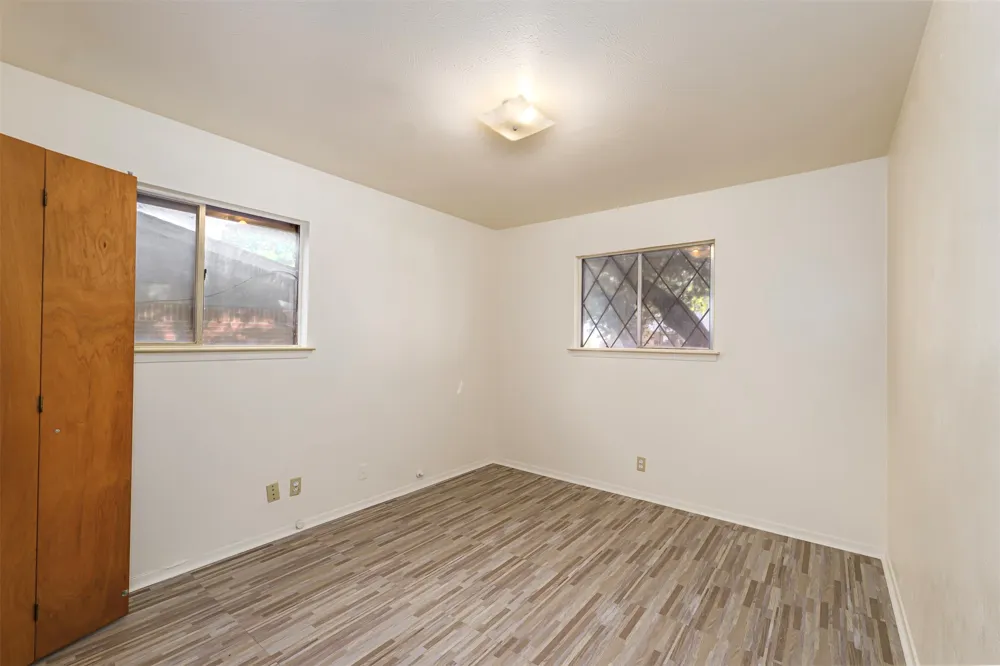 4557 Dee Lane Haltom City, TX 76117