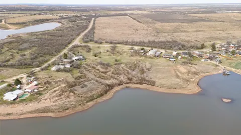 852 Comanche Trail Circle