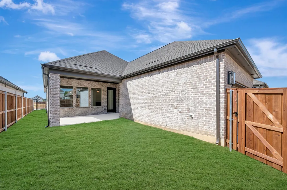 2081 Pine Grove Lane Arlington, TX 76005