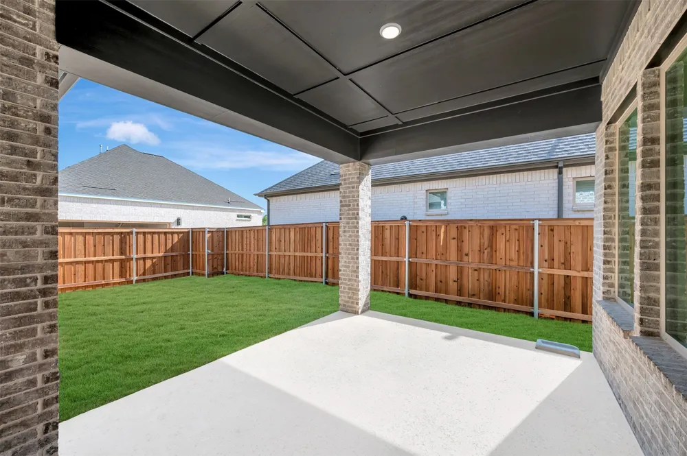 2081 Pine Grove Lane Arlington, TX 76005