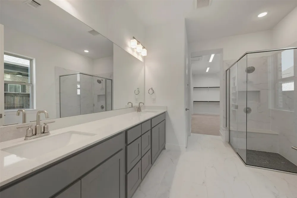 2081 Pine Grove Lane Arlington, TX 76005