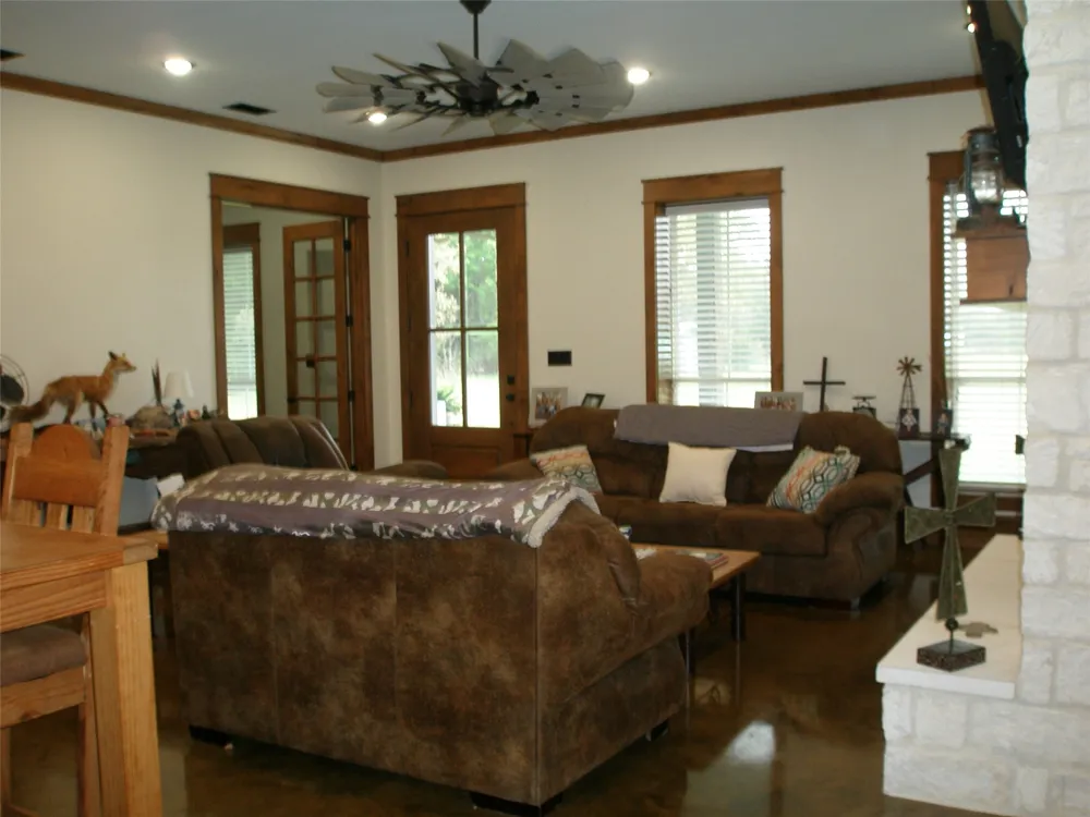 13001 County Road 3300 Brownsboro, TX 75756