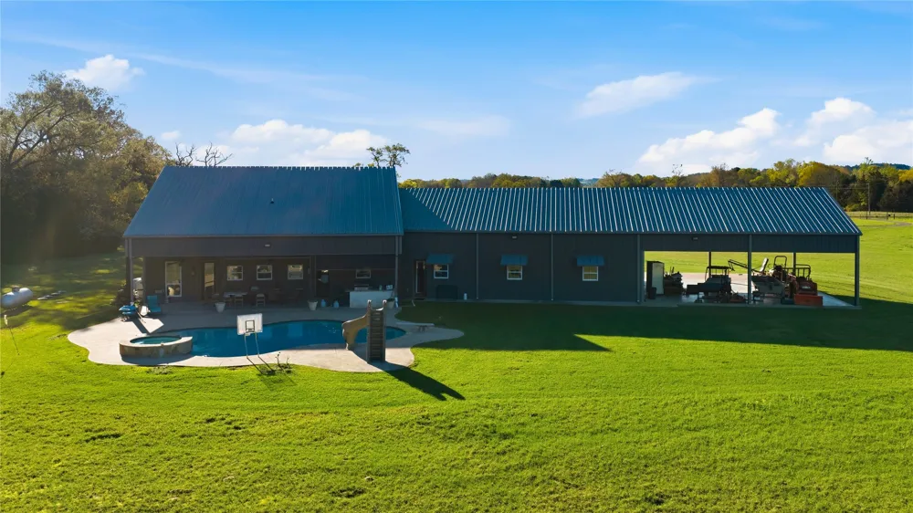 13001 County Road 3300 Brownsboro, TX 75756