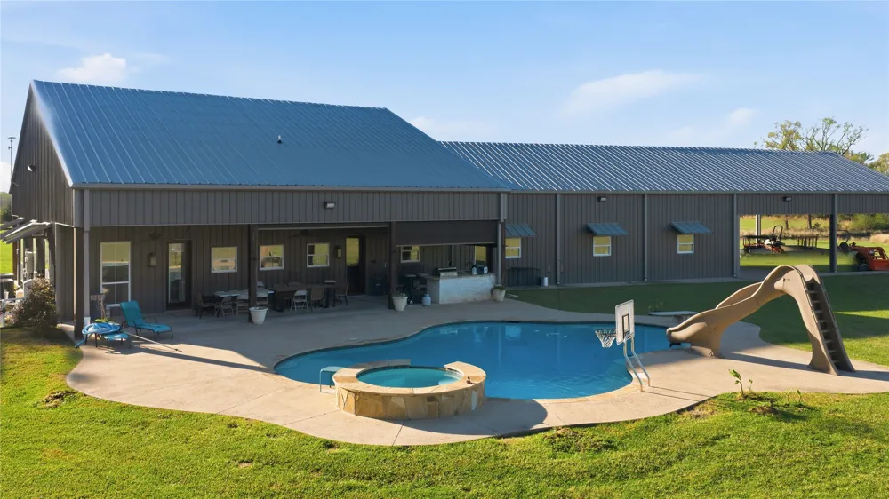 13001 County Road 3300 Brownsboro, TX 75756