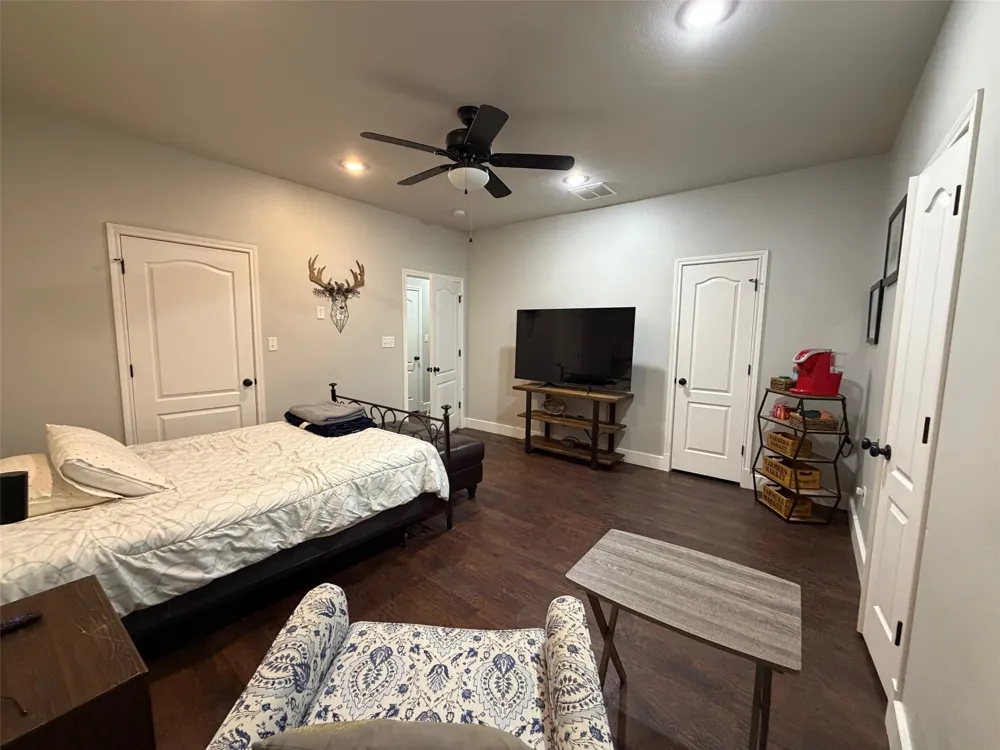 251 Rs County Road 3430 Emory, TX 75440