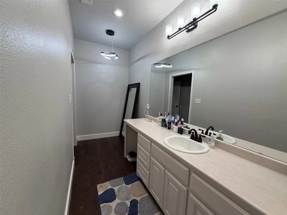 251 Rs County Road 3430 Emory, TX 75440