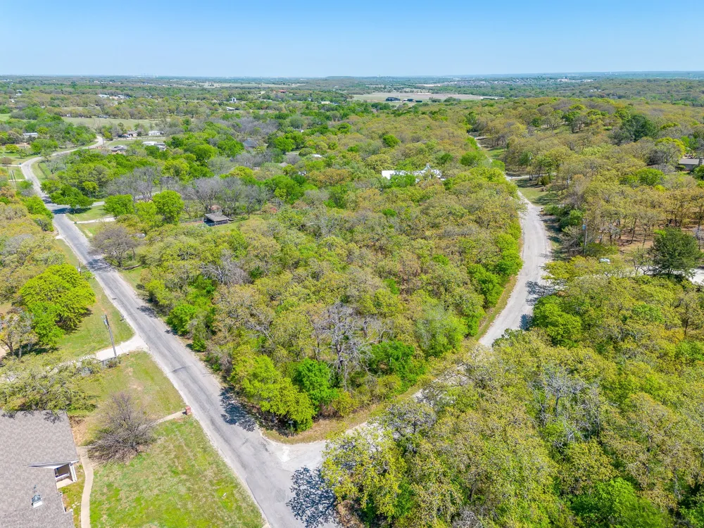 1000 Crazy Horse Trail Burleson, TX 76028