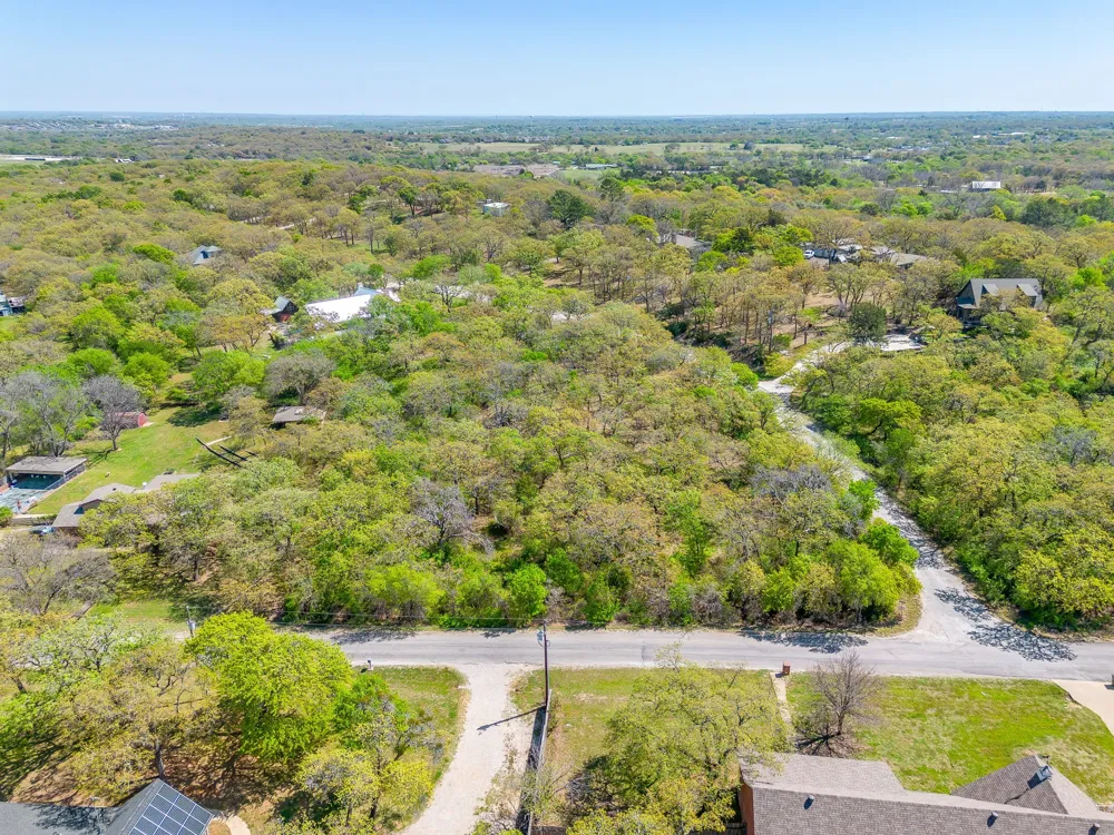 1000 Crazy Horse Trail Burleson, TX 76028