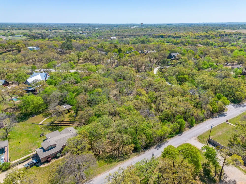 1000 Crazy Horse Trail Burleson, TX 76028