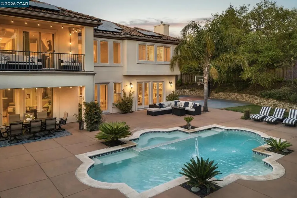 3432 Ashbourne Cir San Ramon, CA 94583
