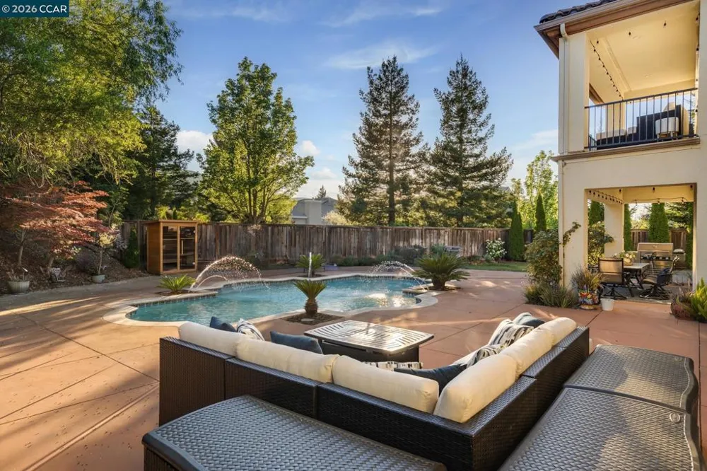 3432 Ashbourne Cir San Ramon, CA 94583