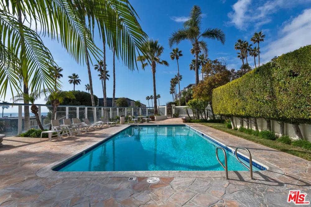 11964 Whalers Lane Malibu, CA 90265