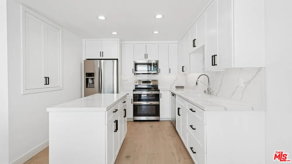 11964 Whalers Lane Malibu, CA 90265