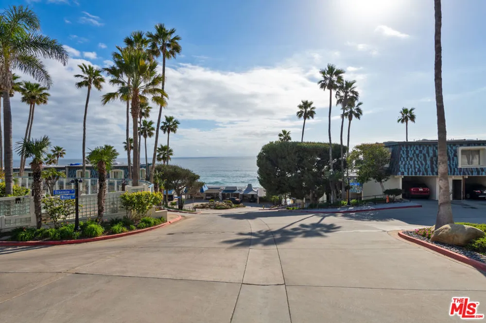 11964 Whalers Lane Malibu, CA 90265