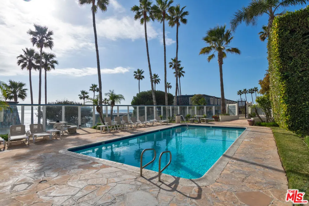 11964 Whalers Lane Malibu, CA 90265